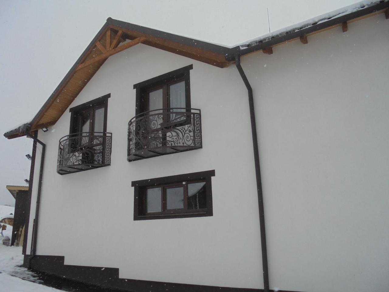 Mountain Dew Hotell Belasovitsa Exteriör bild